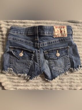 True Religion Women's Blue Denim Joey Cutoff Shorts size 24 (Low rise)